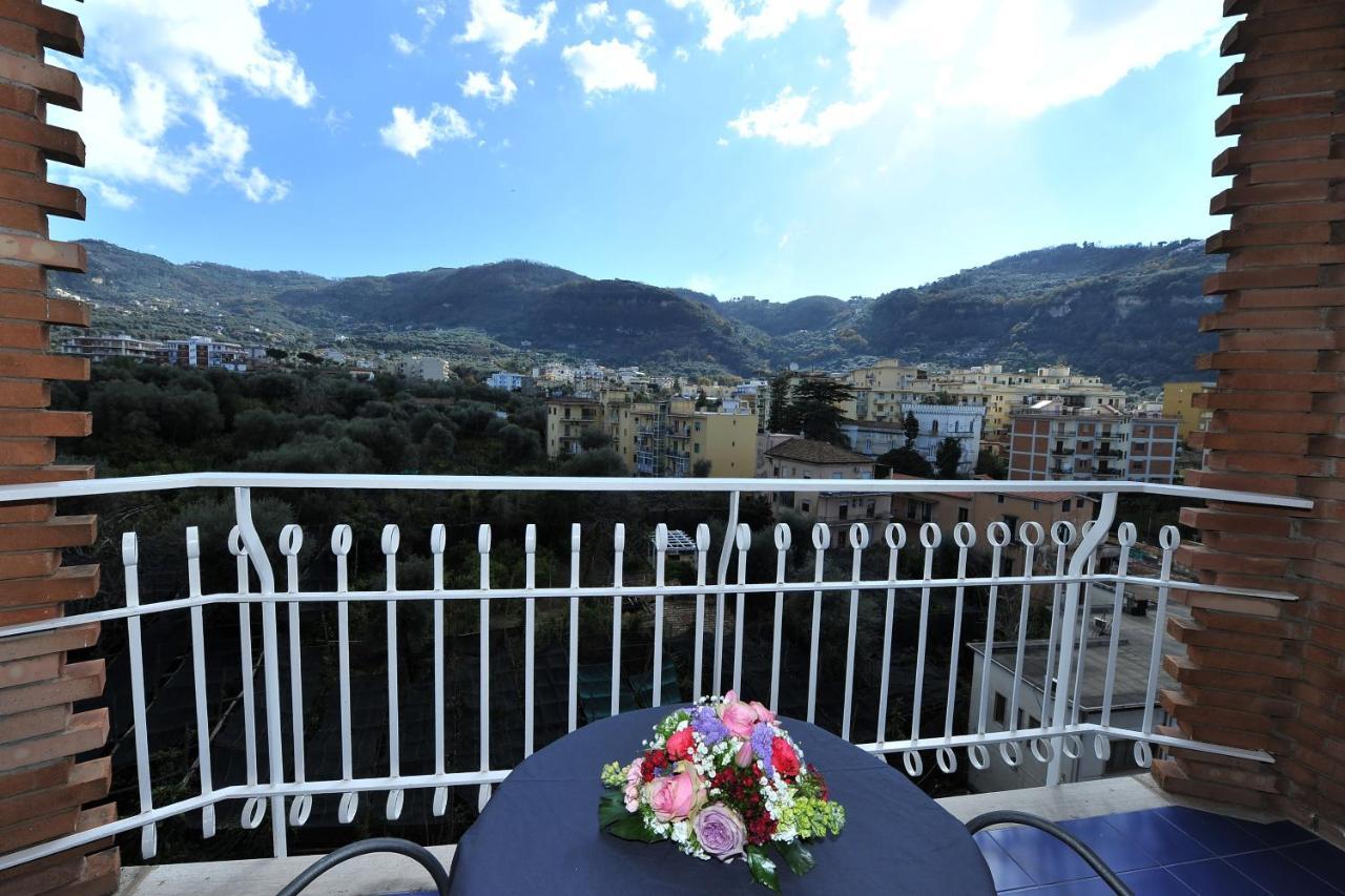 Grand Hotel Cesare Augusto ซอร์เรนโต ภายนอก รูปภาพ